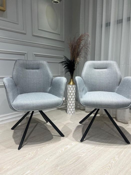 Столдар мен Орындықтар Столы и стулья