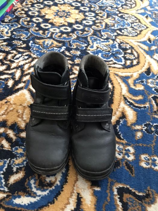 Продам ботинки для малтчика