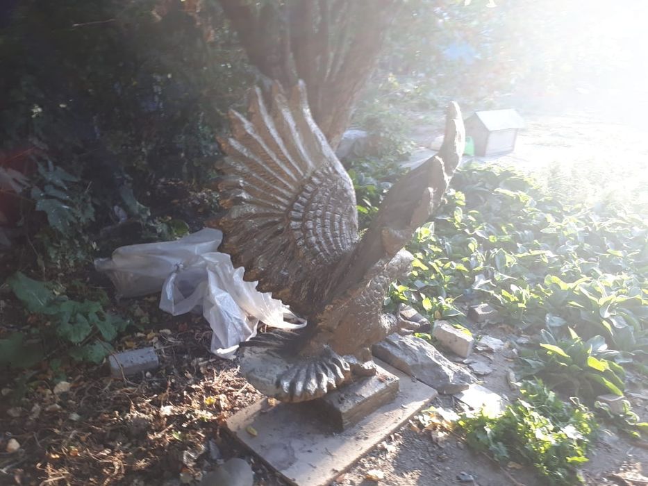 Скульптура беркута