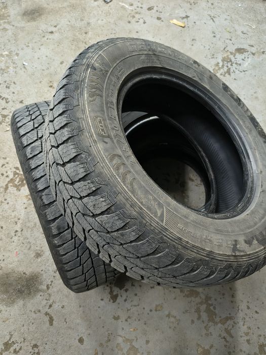 Зимни гуми за джип 215 70 16