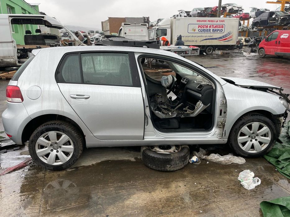 Dezmembrez Volkswagen Golf - 6 (2008 - 2015), 1.6 tdi, manual, CAYC, LHW