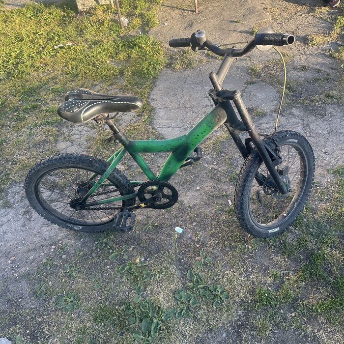 Vind bicicleta pentru copil