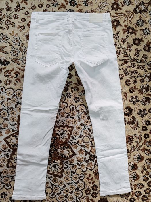 Мъжки дънки и панталони