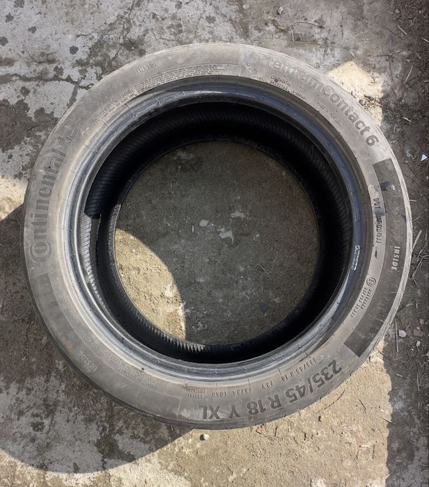 Продам летние шины 235/45R18 Continental