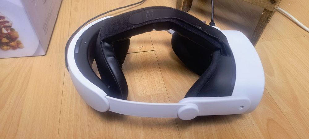 Meta quest 3s plus K4 bost (curea și baterie externa )