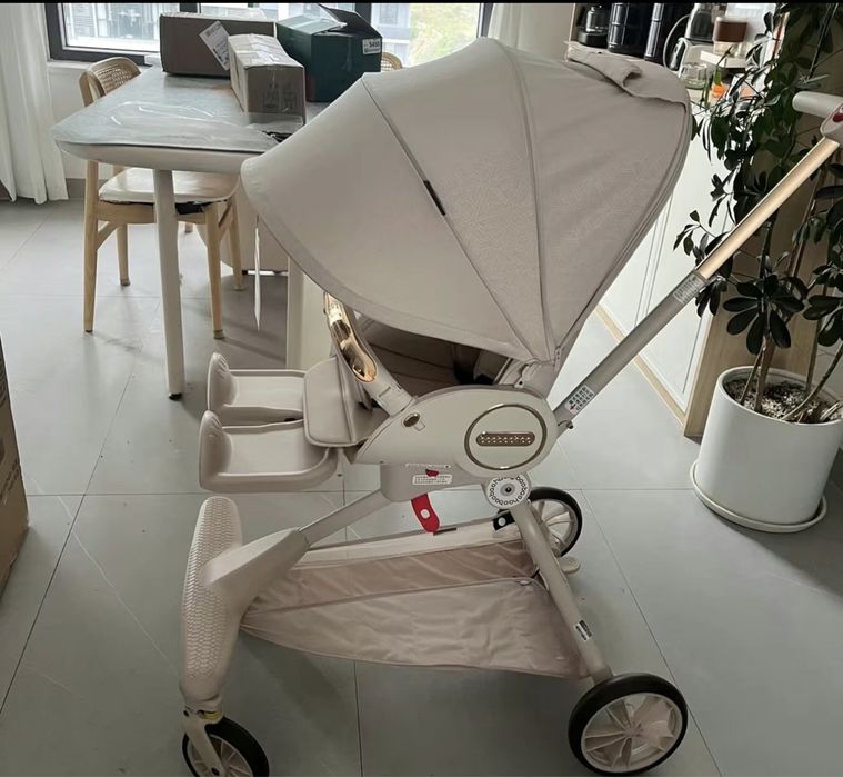 Коляска в отличном состоянии