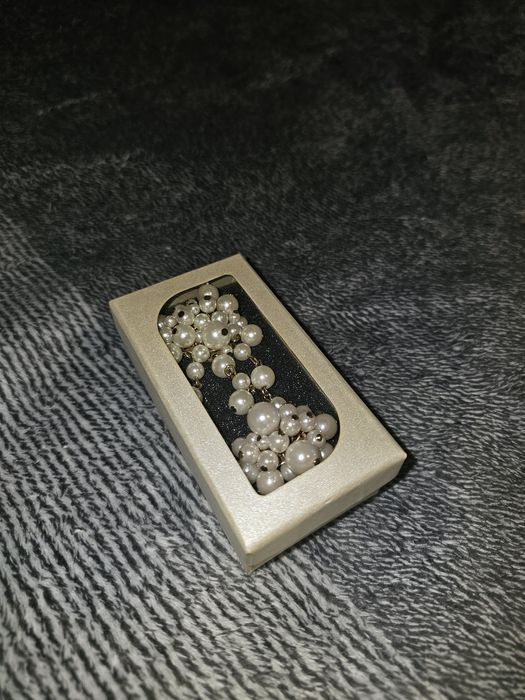 Set inel si brosa. Perle, auriu. Cadou.