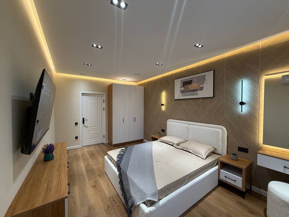 СВОЯ! Продам 2в3/2/5. 55кв.м Максим Горький метро, Художников.