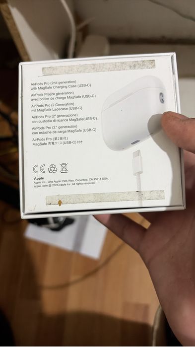 Iphone air pods 2 generations