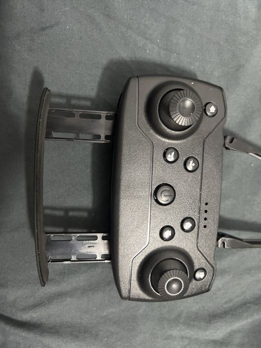 Дрон Е88 с двумя камерами