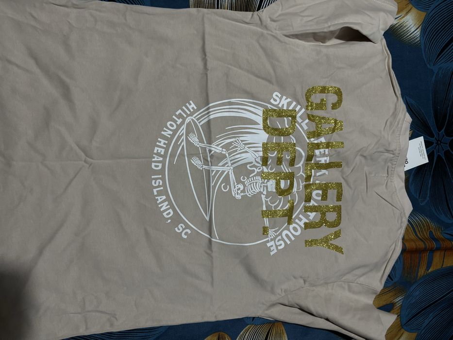 Tricou Gallery Dept M