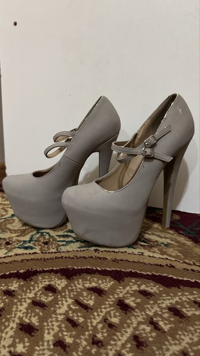 Продам туфли высокие и на платформе можно high heels
