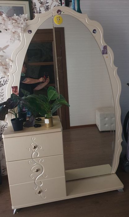 Мебель для спальни .