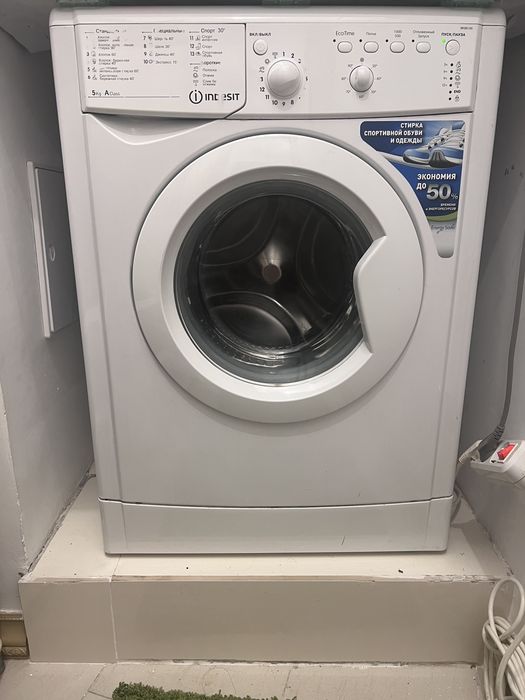 Стиральная машина Indesit. 5 кг