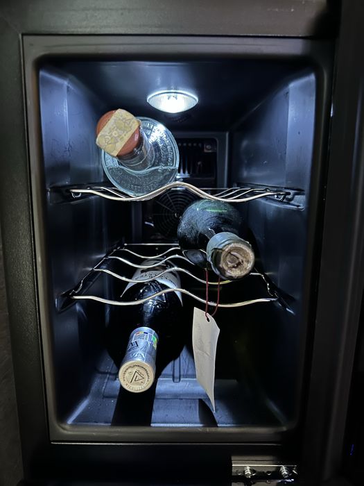 Frigider pentru vin "Dual Zone", 140 W - Tristar