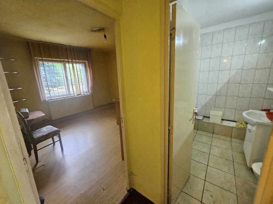 Vand/Inchiriez spațiu comercial, Petrila, strada Republicii