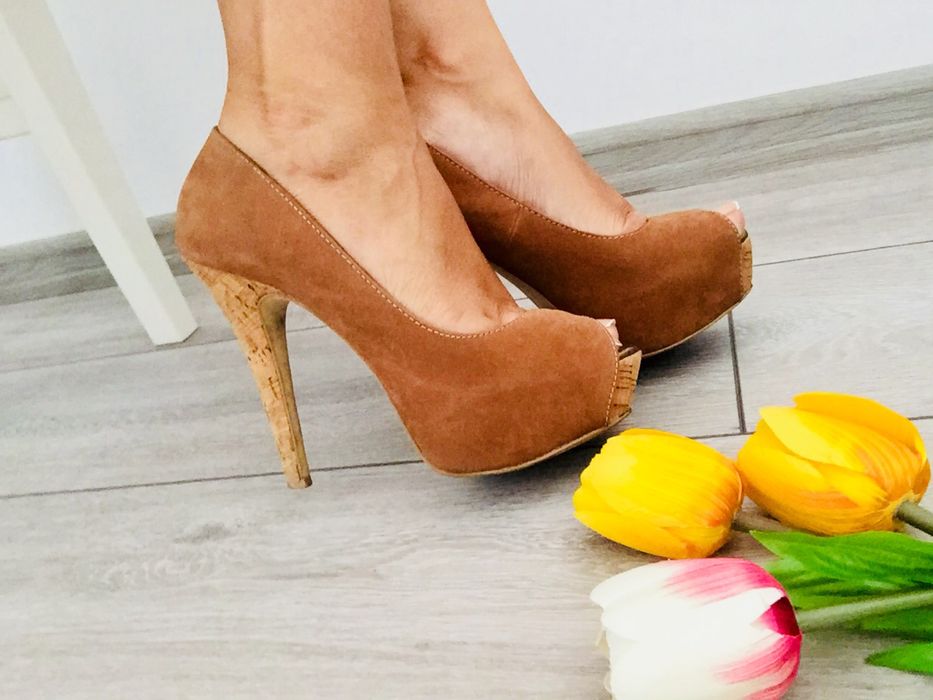 Vand Pantofi cu Platforma 37 Bershka