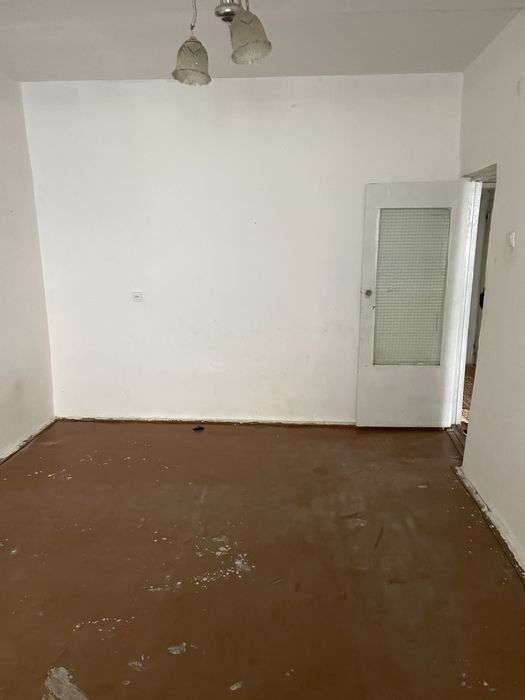 Продается квартира 77 серия кирпичный дом