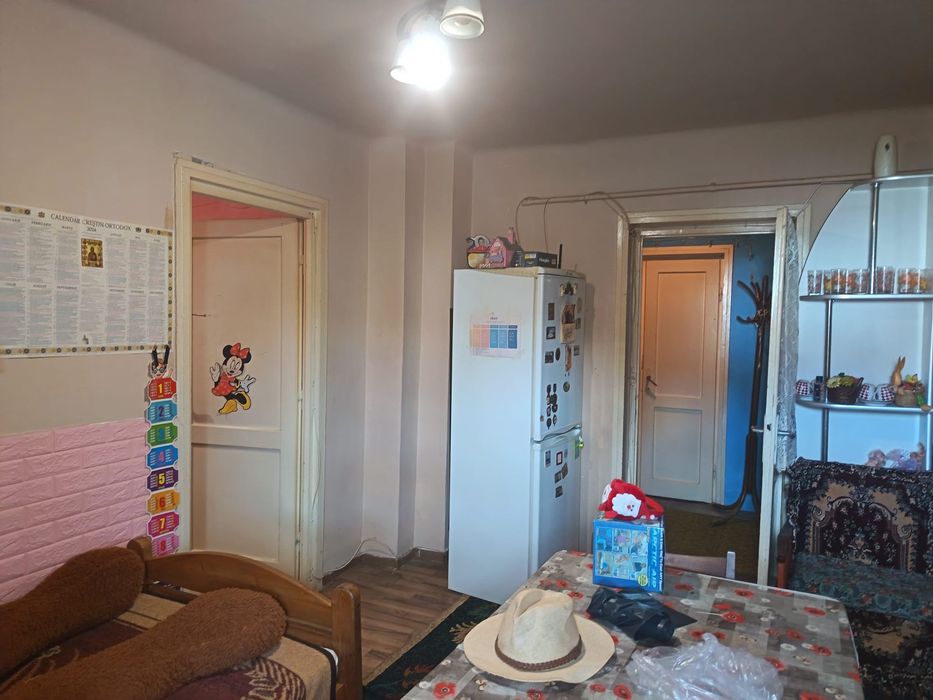 Vand apartament 2 camere etaj 1