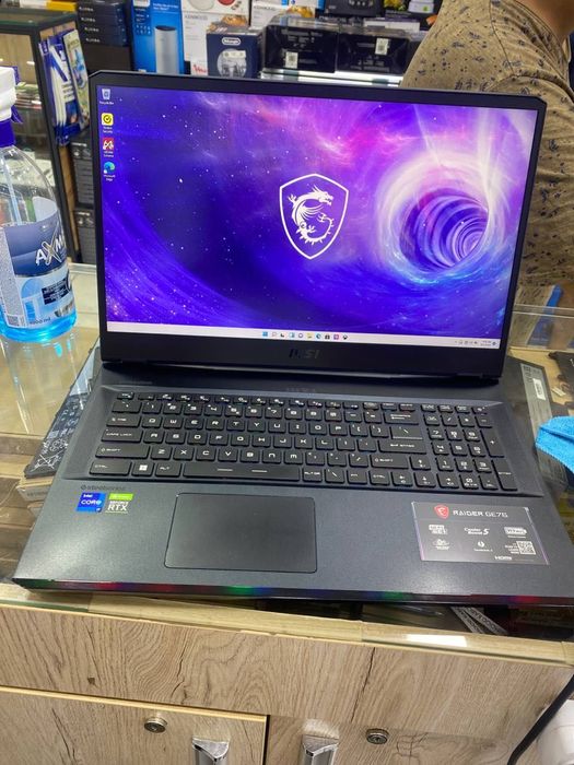 MSI Raider GE76 Core i7-12700H