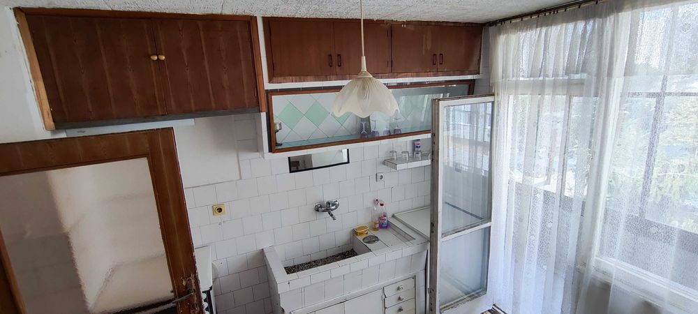 Продавам апартамент четири стаен тухлен