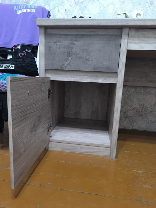 Продам стол(Беларусь)