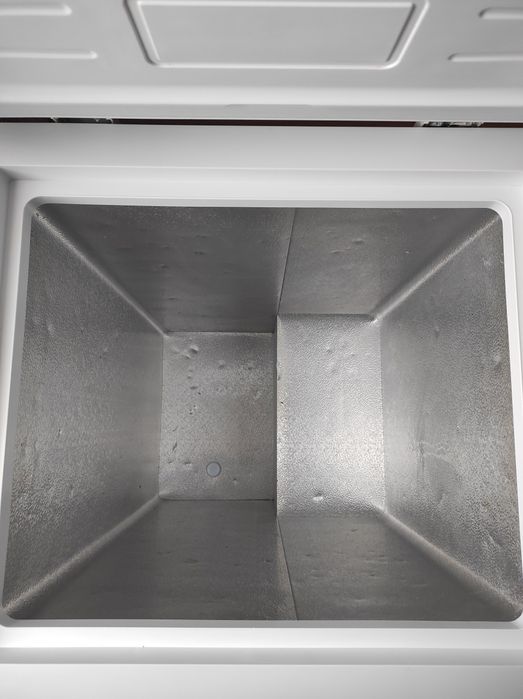 Lada frigorifica marca Candy aproape noua