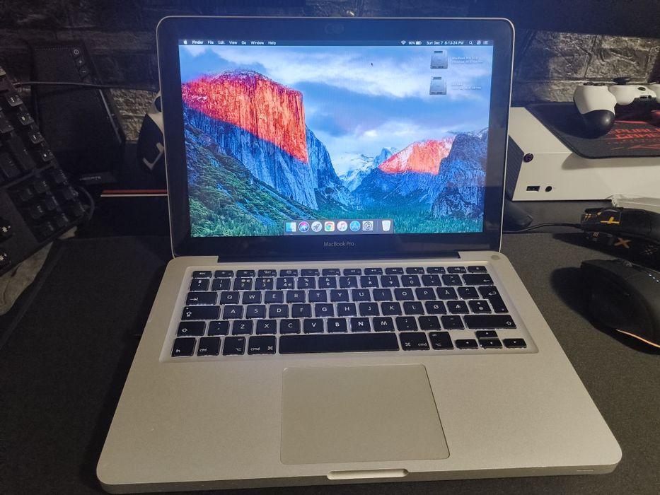Laptop Macbook pro mid 2010