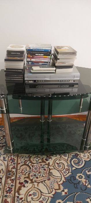 DVD-LG с подставкой и дисками фильмы многа штук отдам за 7000тг