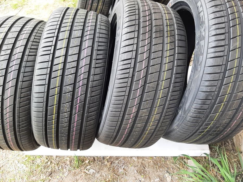 Продам шины 225/45/17 нексен.