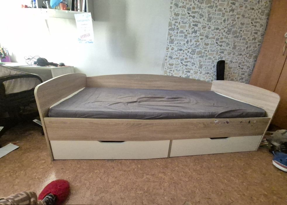 Односпальная кровать