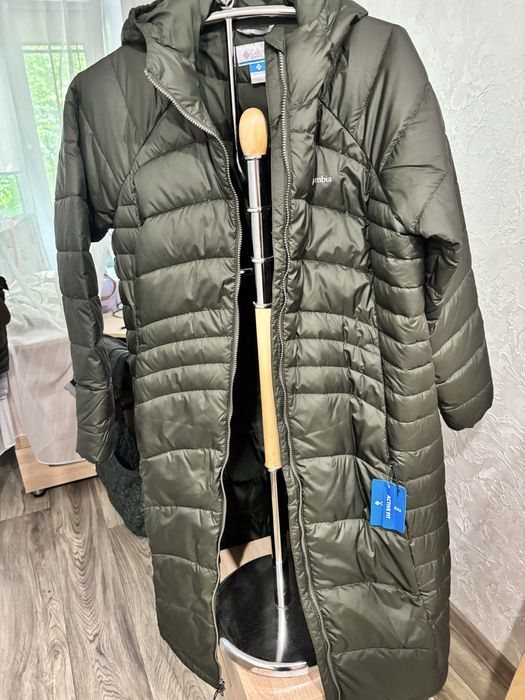 Продам демисезонное пальто Columbia