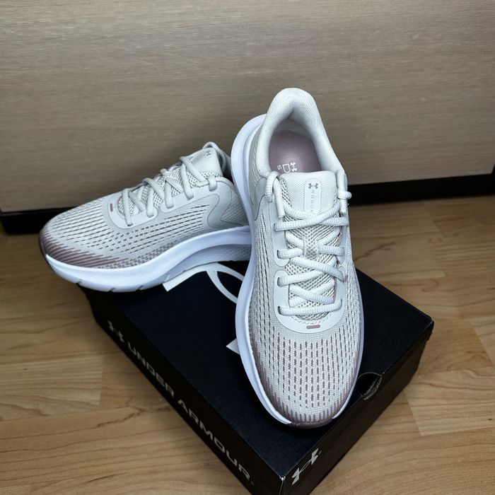 Оригинал Under Armour женские кроссовки