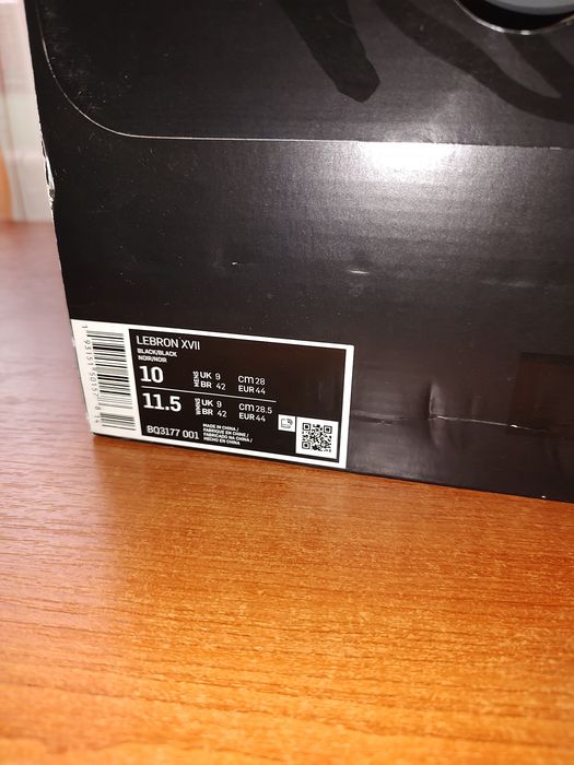 Nike Lebron XVII marimea 44