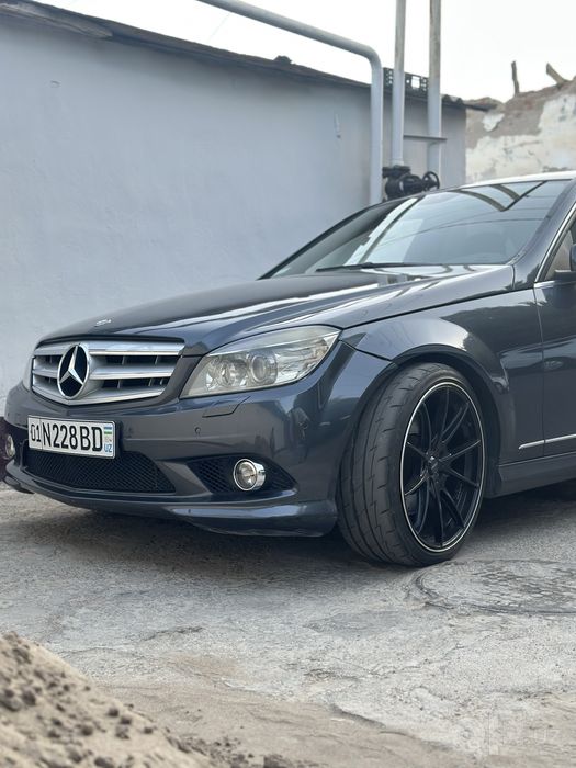 mercedes 204 ideal holatda