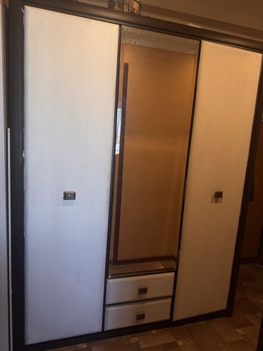 Срочно продам шкаф