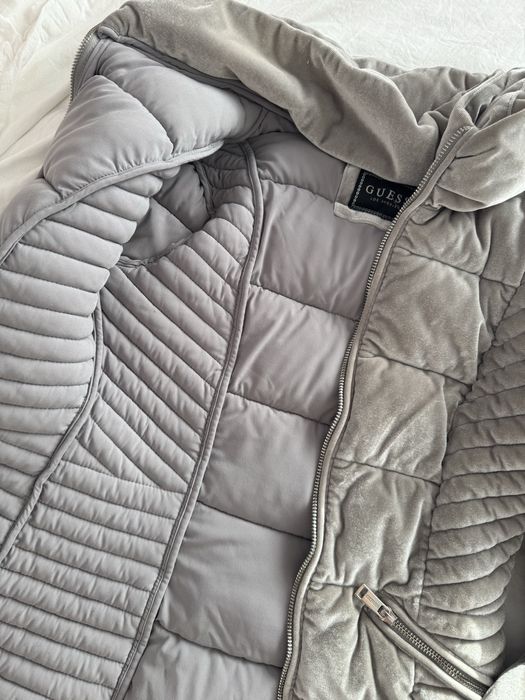 Gheaca Guess de iarna