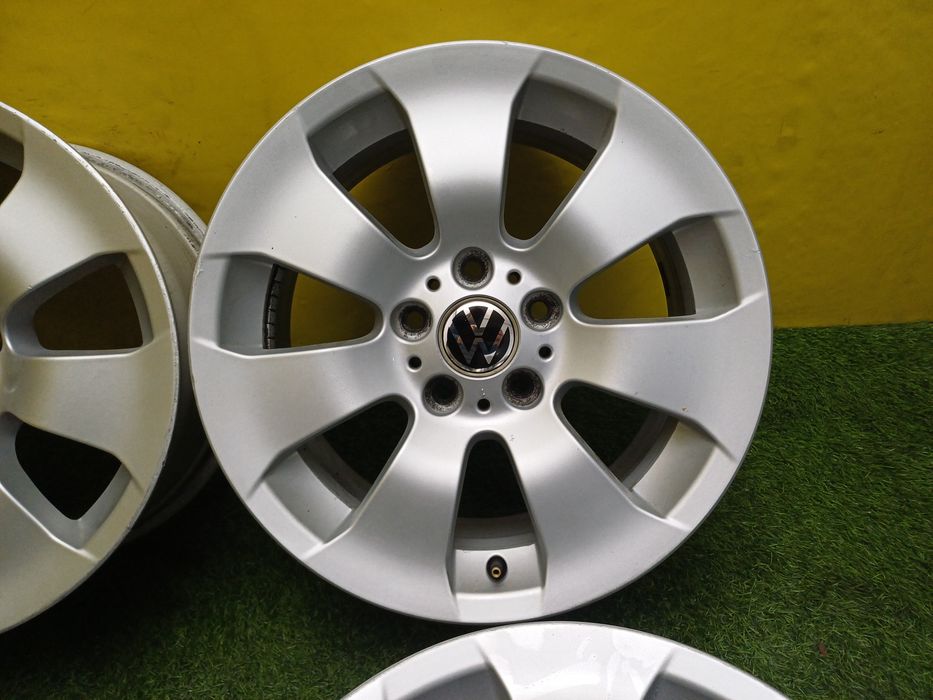 Диски R17 5x120 на Volkswagen T5.