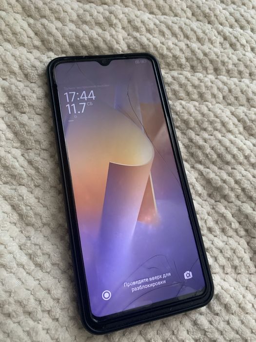 Продам телефон xiomi redmi 12c