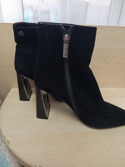 Обувь женская 38 размер