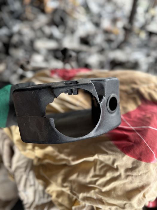 Кожух руля гольф 3,пассат б3 привозные европа