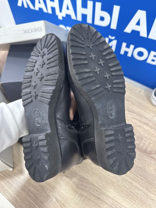 Сапоги очень теплые 35 размер