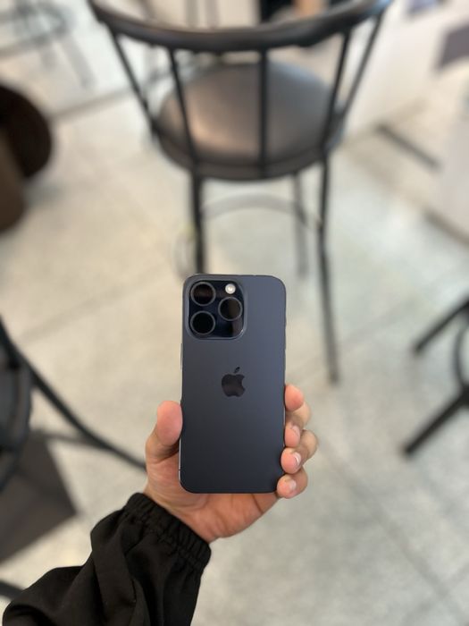 Продам iphone 15 pro идеал
