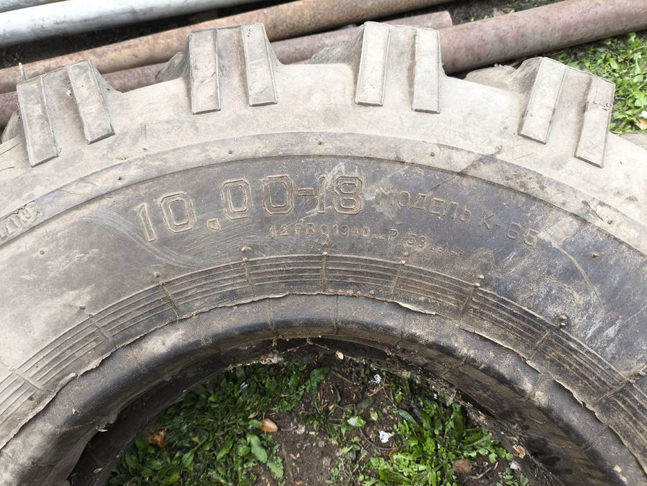 Продам покрышку на ЗИЛ 131