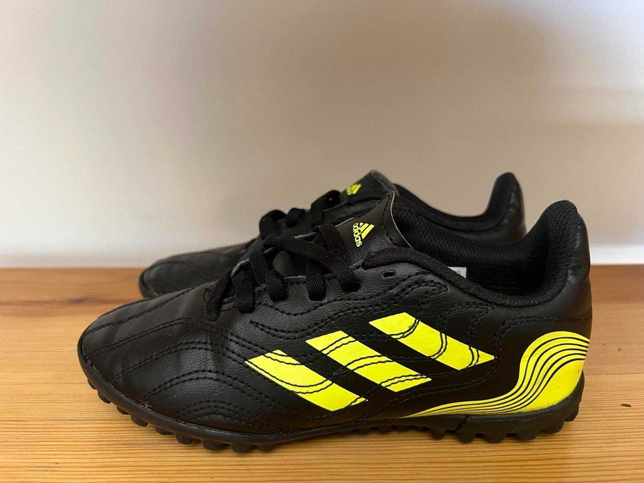 Детски Футболни Стоношки Adidas "Copa" (33 номер / UK:1)