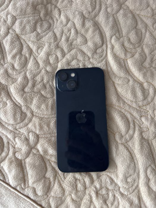 Айфон 13 в отличном состоянии есть торг