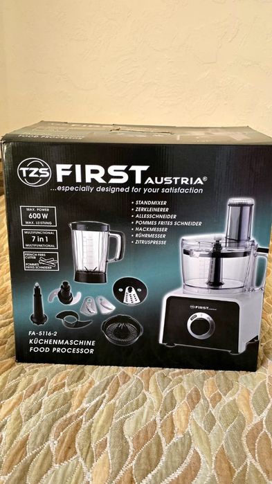 Това е мултифункционален кухненски робот First Austria FA-5116-2 с мощност 600W.