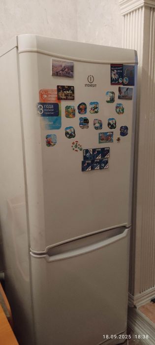 Продам 2 холодильник LG  INDESIT