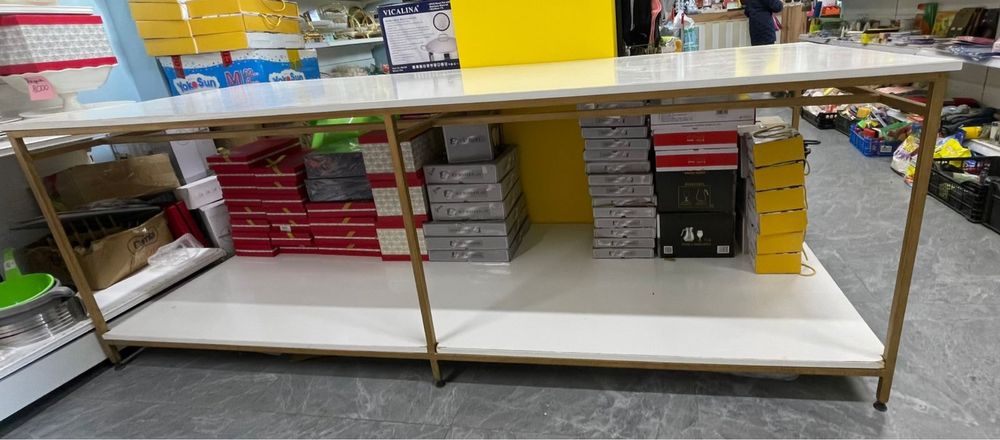 Продам стол -35000тг