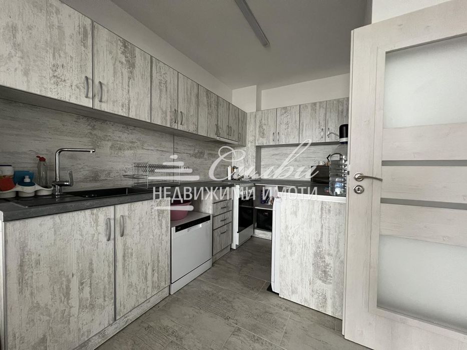 Продава се Двустаен апартамент в Шумен, Добруджански - 72 кв.м за 1665 €/кв.м - Снимка #1